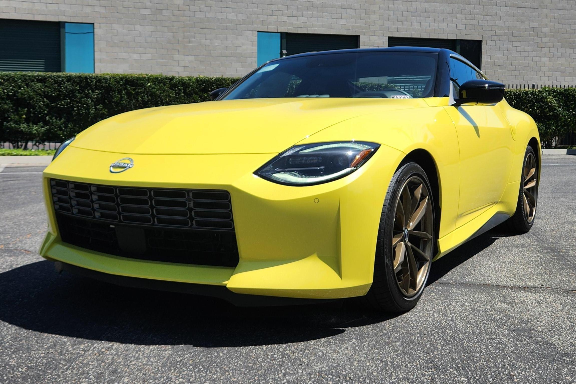 2023 Nissan 370Z sold at auction for $38,500
