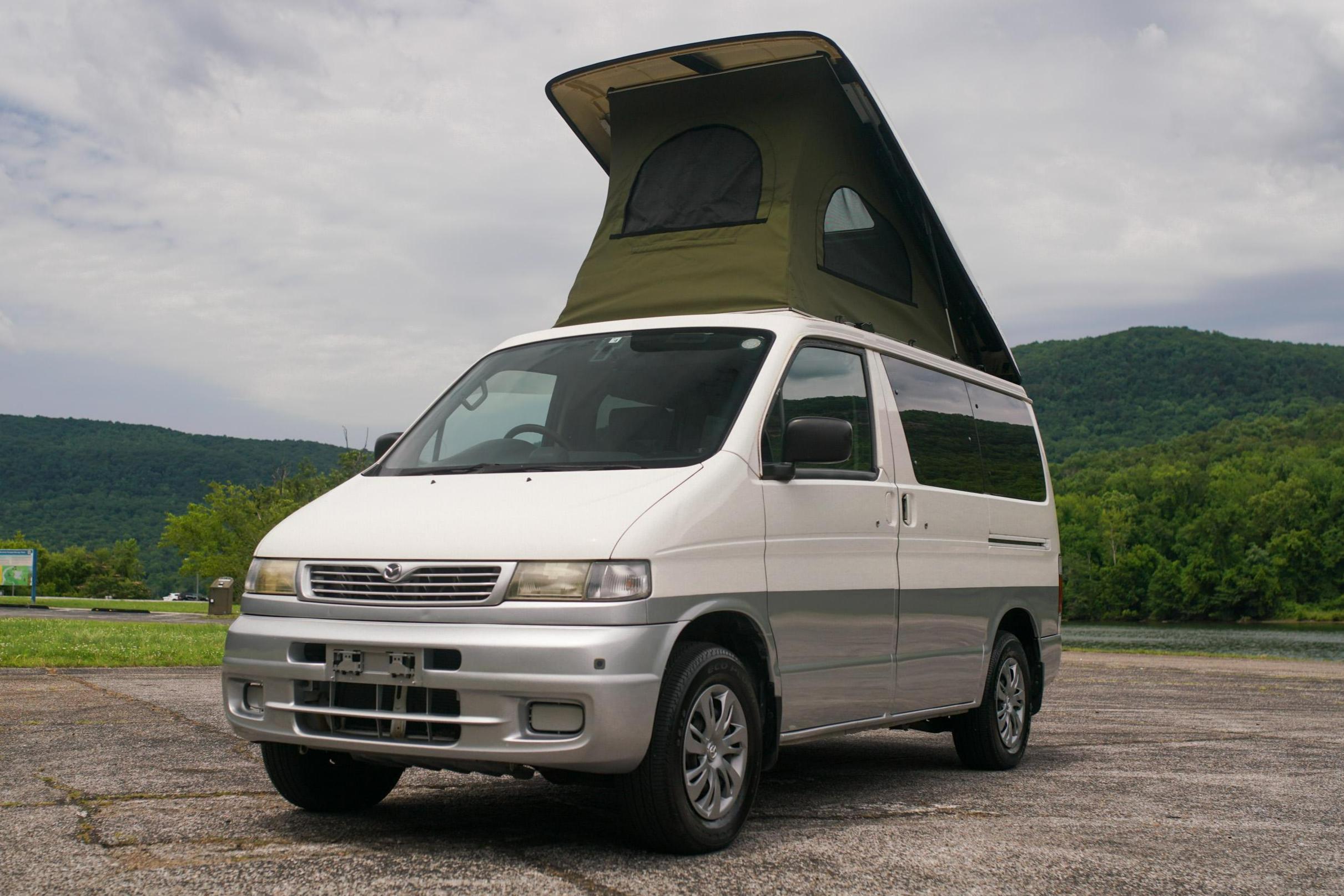 1998 Mazda Bongo sold at auction for $5,995