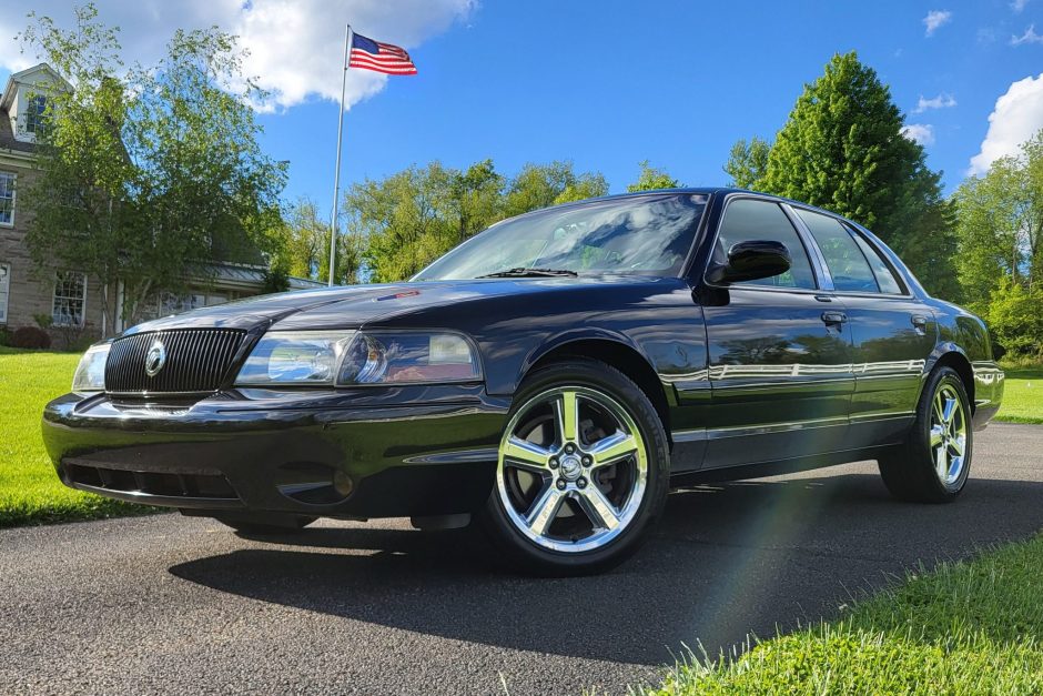 2003 Mercury Marauder sold at auction for $11,500