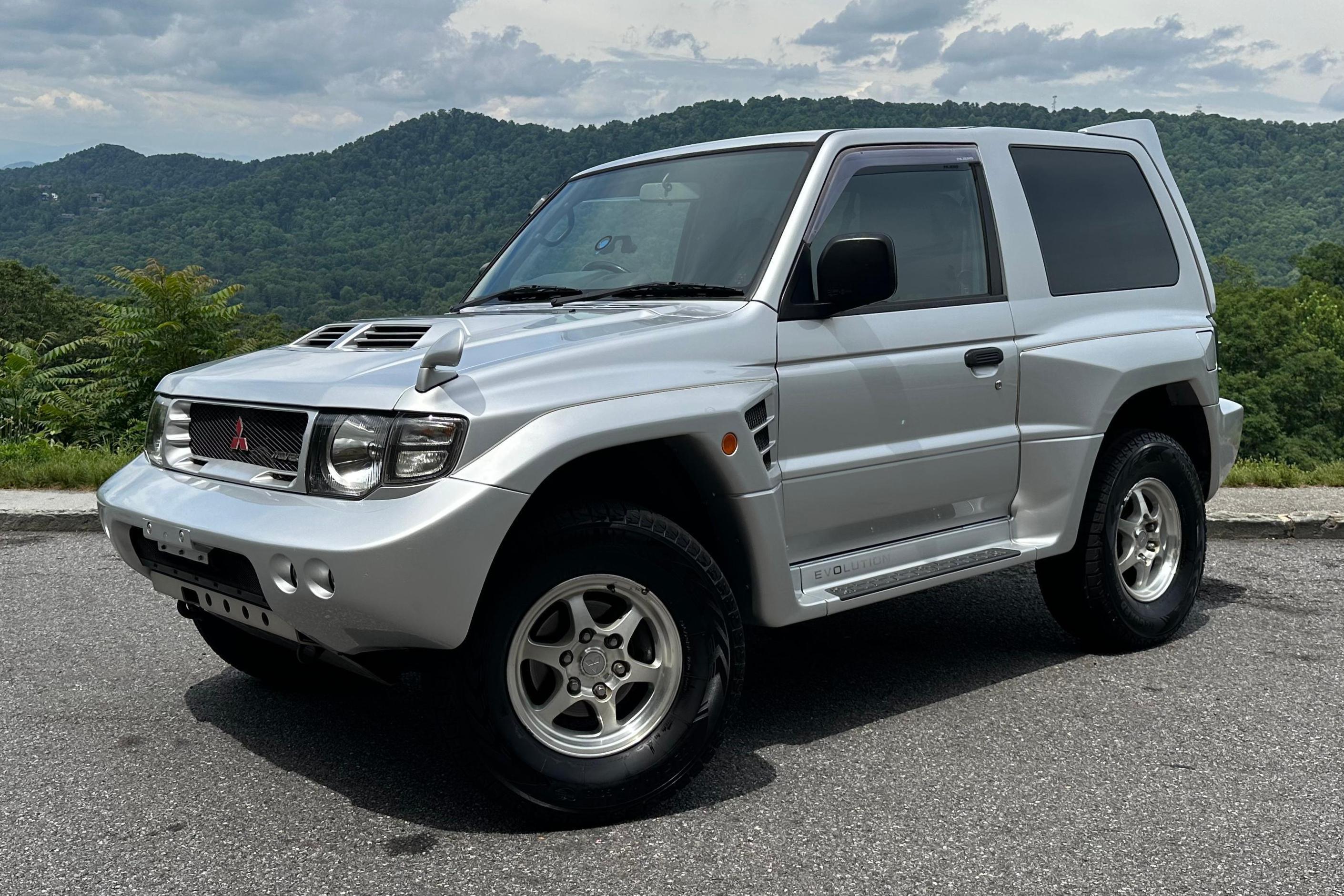 1997 Mitsubishi Pajero sold at auction for $23,000