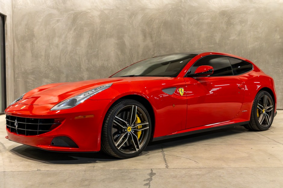 2014 Ferrari FF sold at auction for $197,000