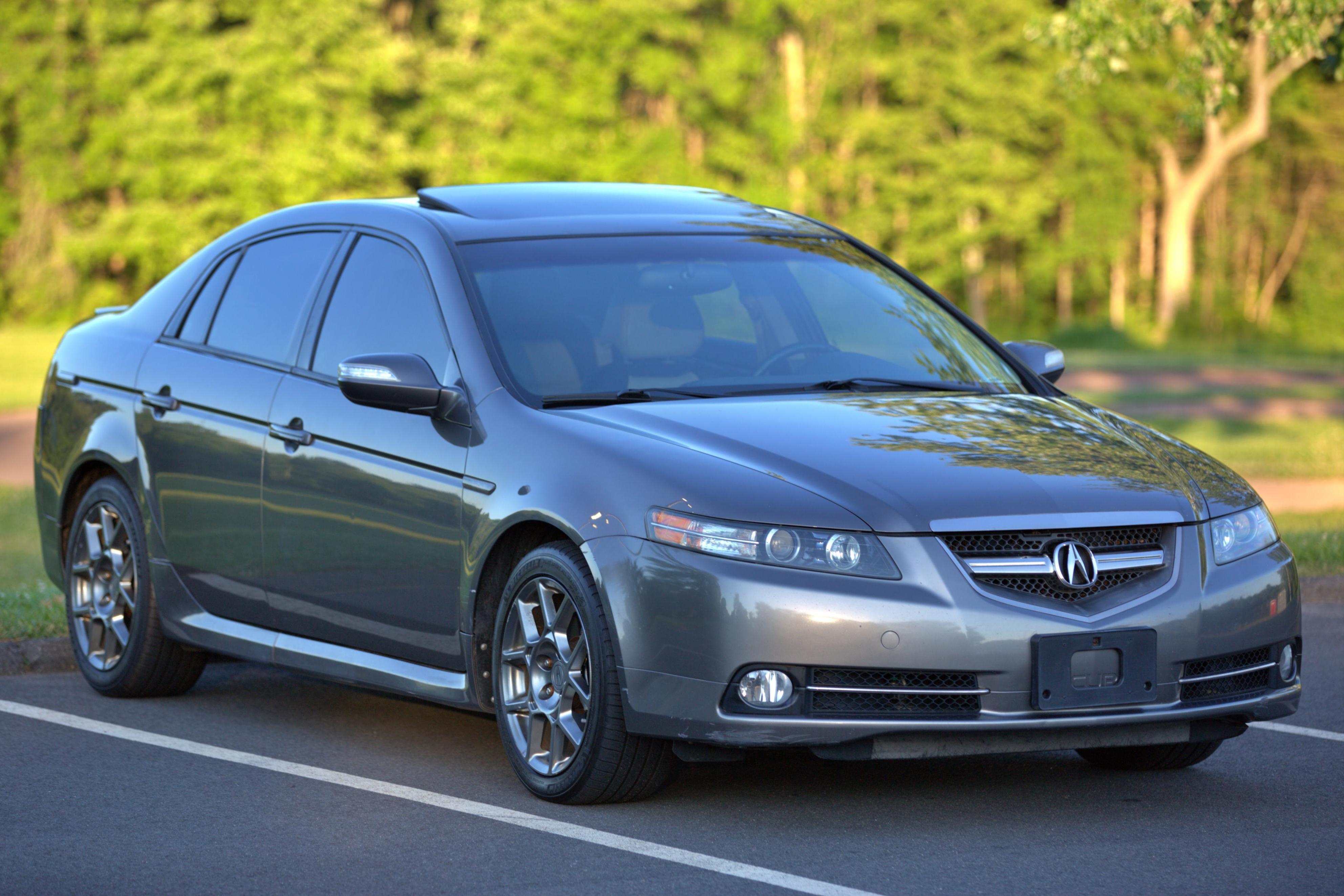 2007 Acura TL sold at auction for $8,351