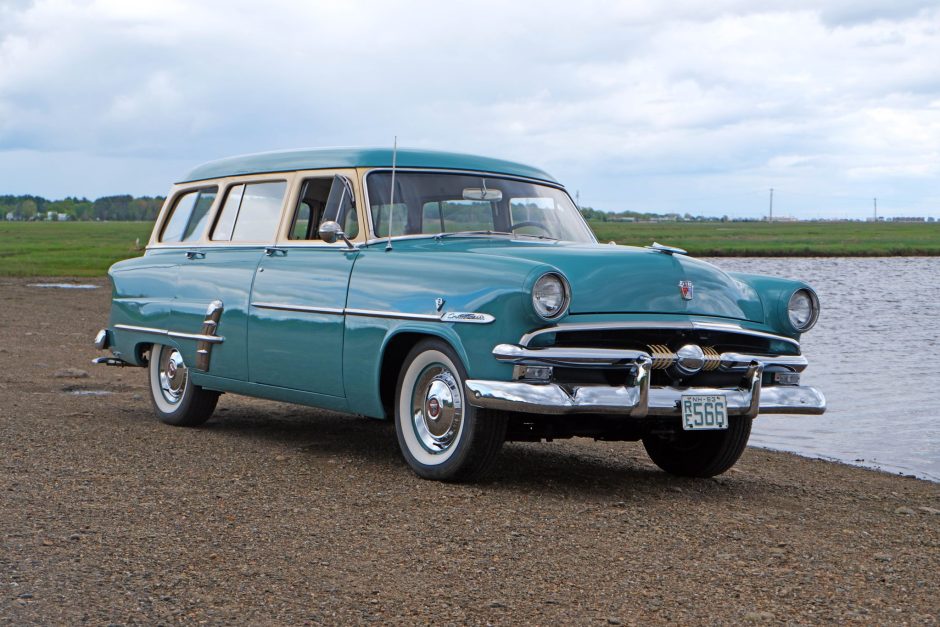 1953 Ford Customline sold at auction for $30,500