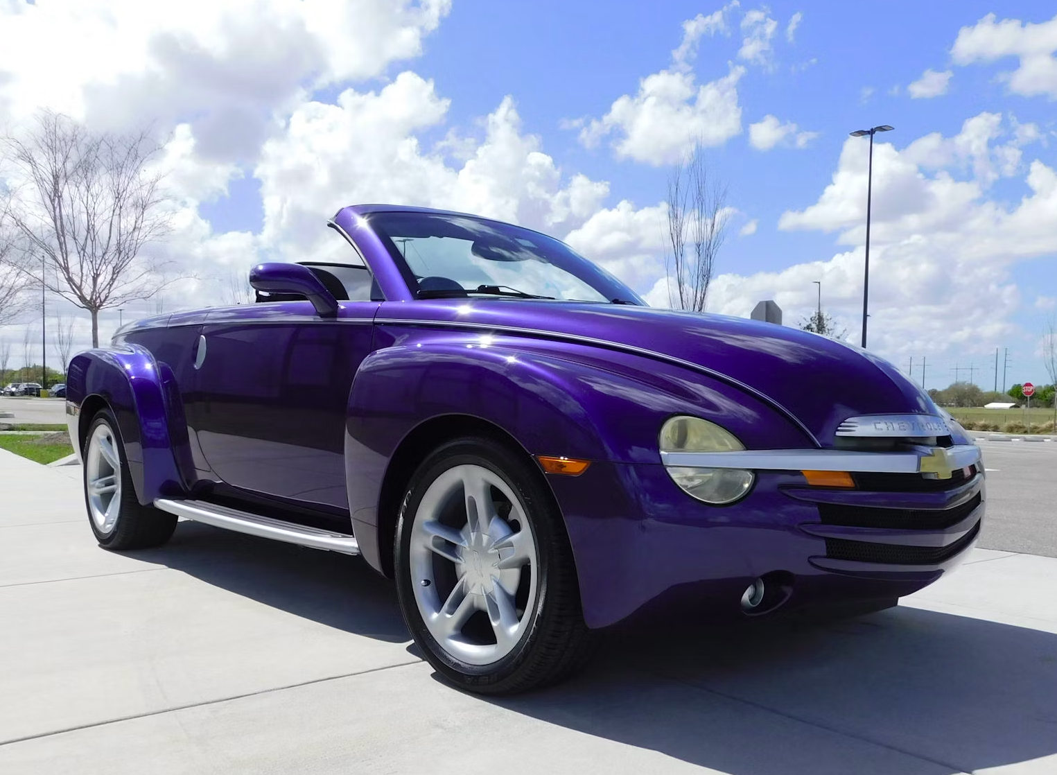 2004 Chevrolet SSR sold at auction for $15,000