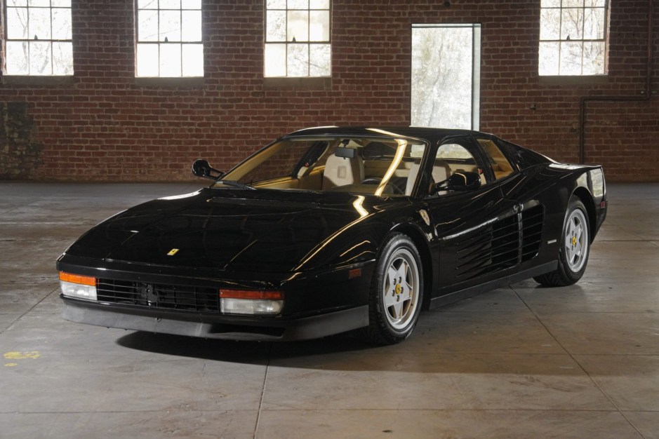 1990 Ferrari Testarossa sold at auction for $146,000