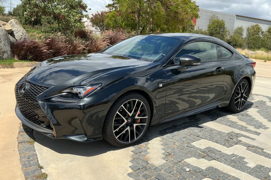 2018 Lexus RC sold at auction for $40,000
