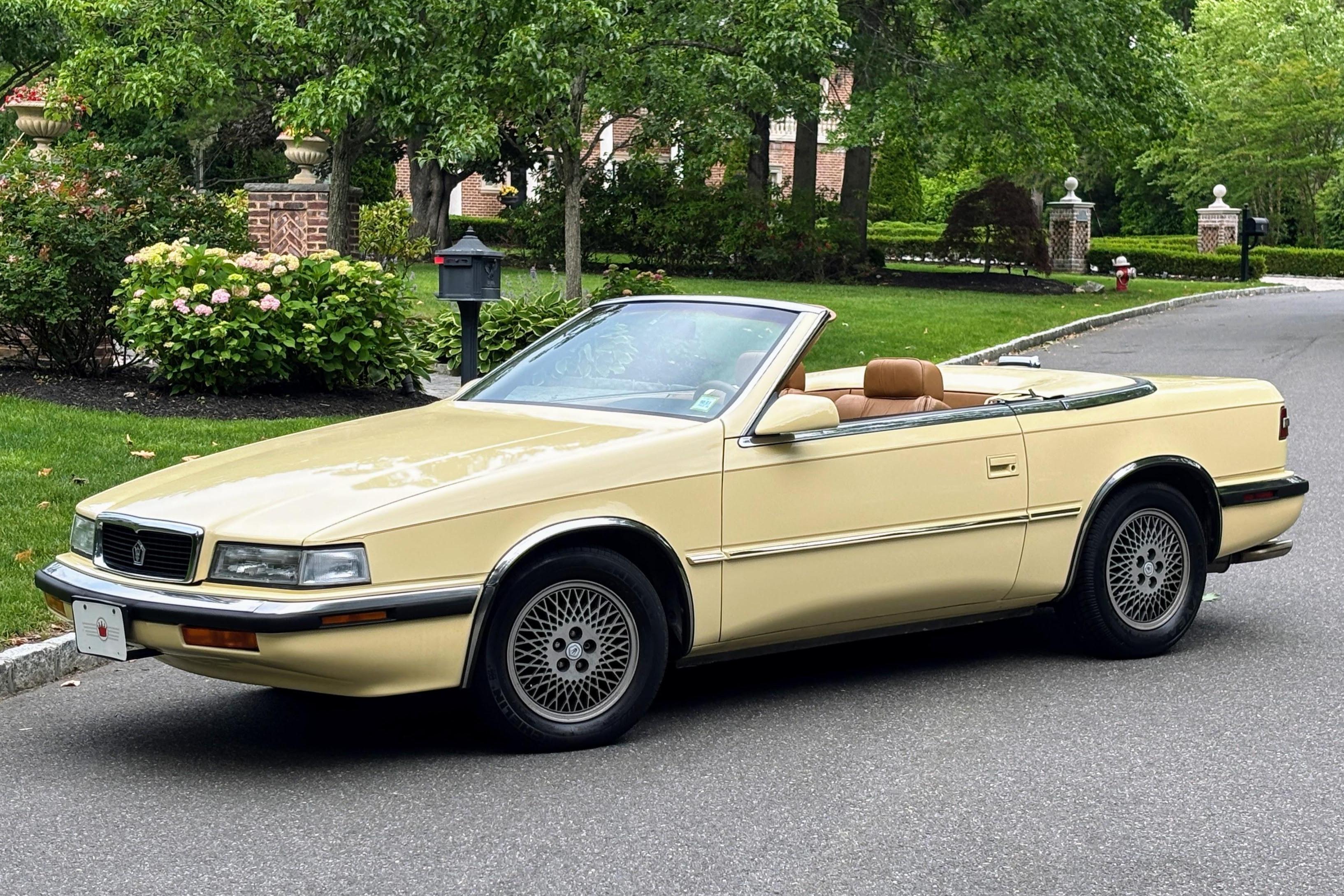 1989 Chrysler TC by Maserati sold at auction for $7,701