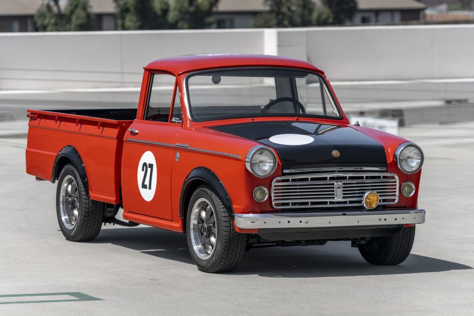 1963 Datsun Pickup sold at auction for $15,555
