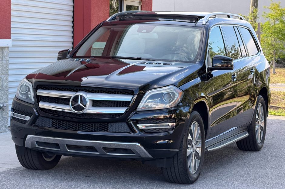 2014 Mercedes-Benz GL-Class sold at auction for $10,250