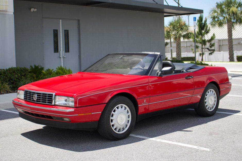 1992 Cadillac Allanté sold at auction for $8,521