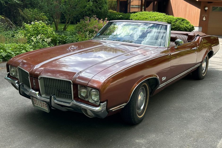 1971 Oldsmobile Cutlass sold at auction for $15,500