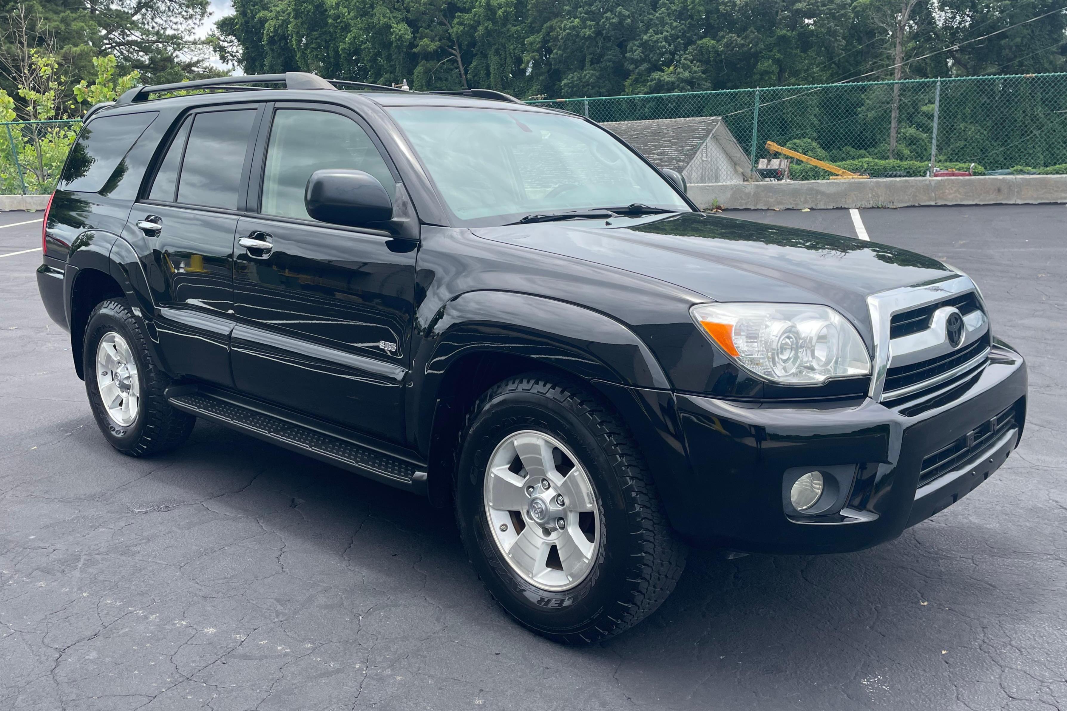 2006 Toyota 4Runner sold at auction for $6,600