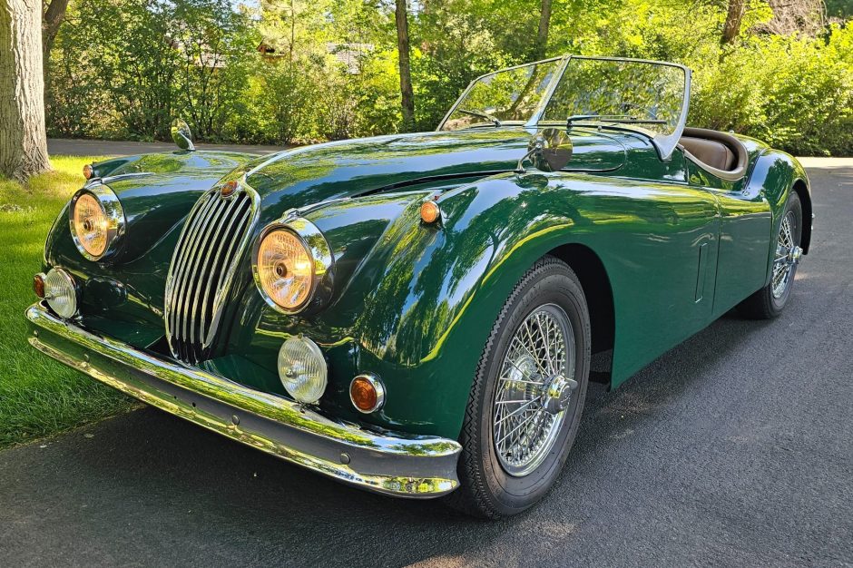 1955 Jaguar XK140 sold at auction for $44,000