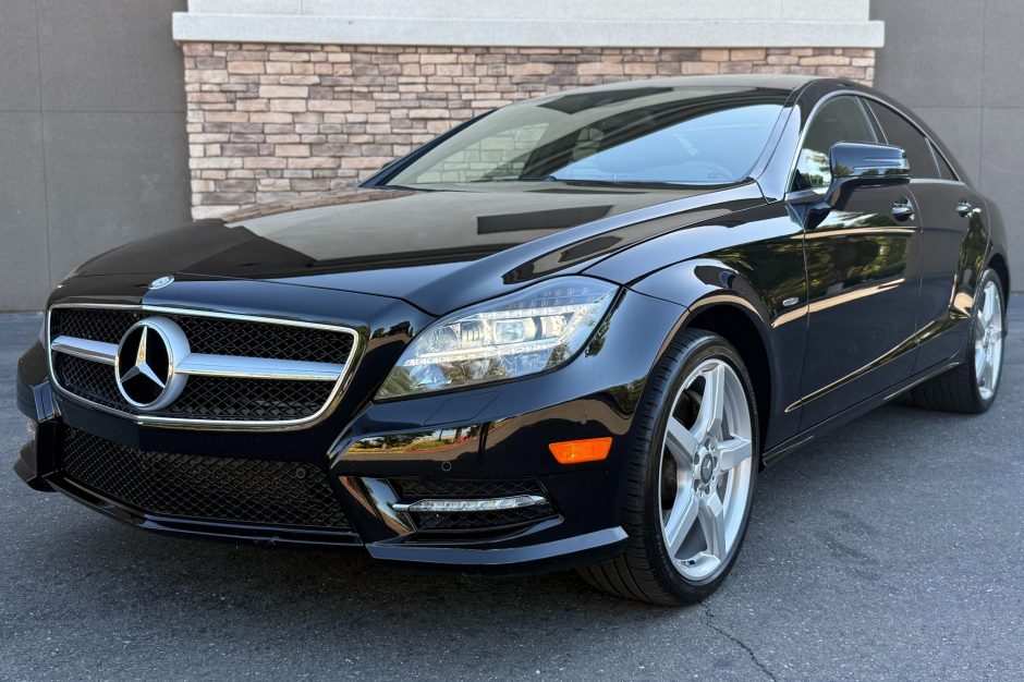 2012 Mercedes-Benz CLS-Class sold at auction for $15,300