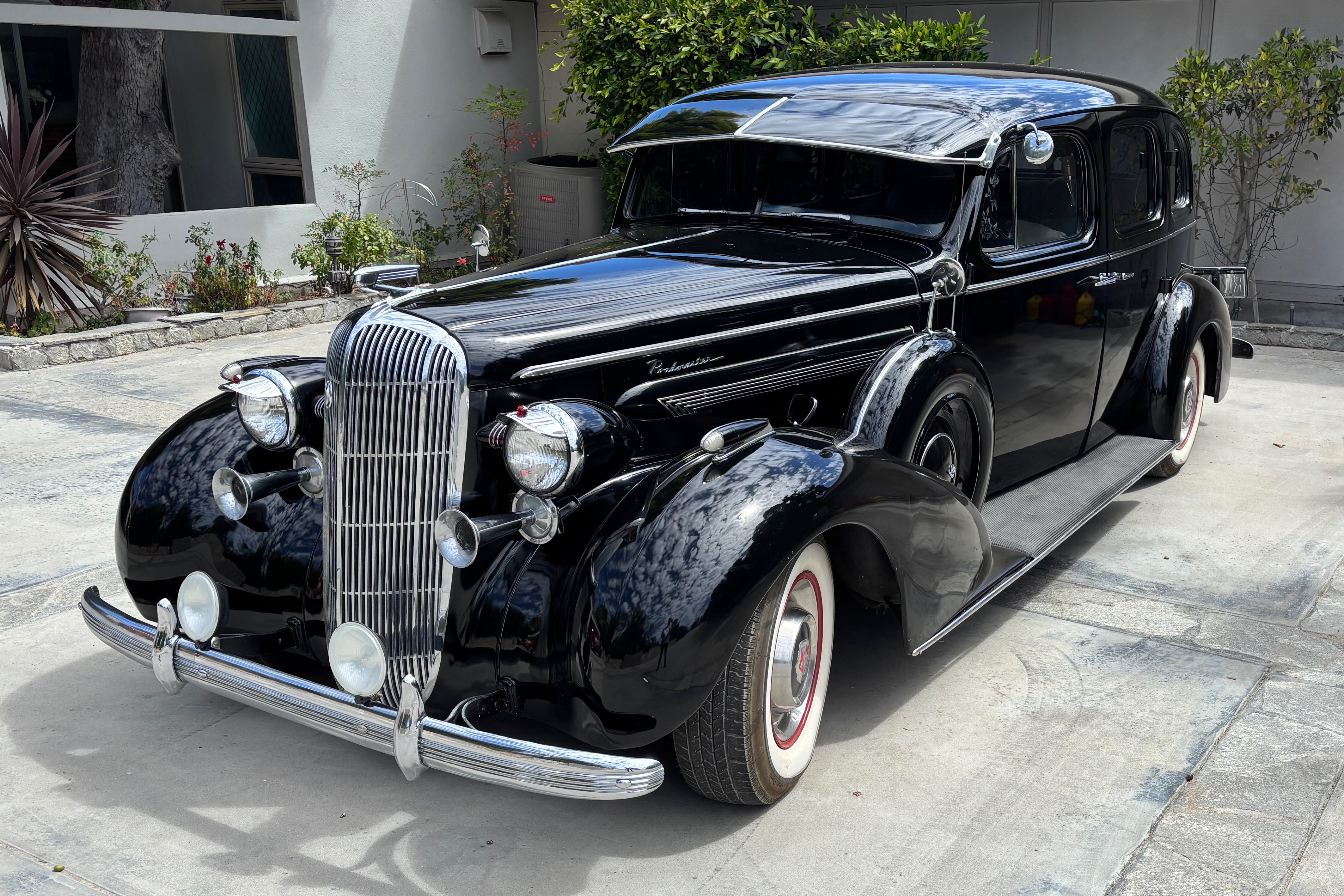 1936 Buick Roadmaster sold at auction for $18,245