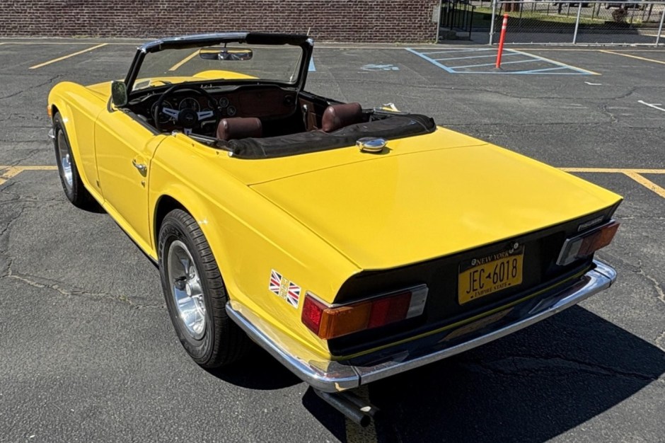 1973 Triumph TR6 sold at auction for $12,000