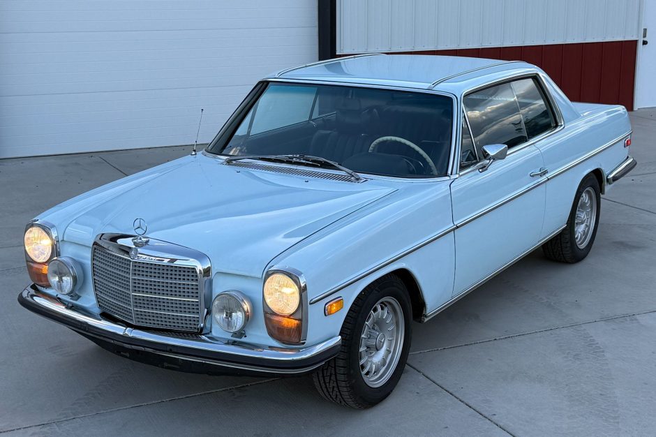 1972 Mercedes-Benz W114/W115 sold at auction for $13,000