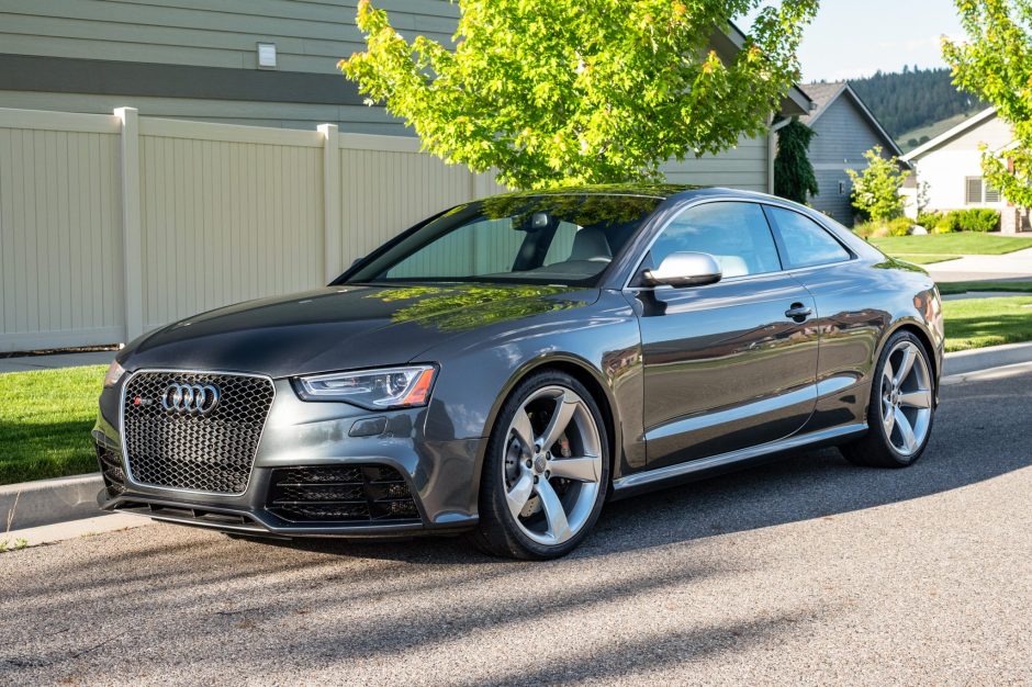 2013 Audi RS5 sold at auction for $34,000