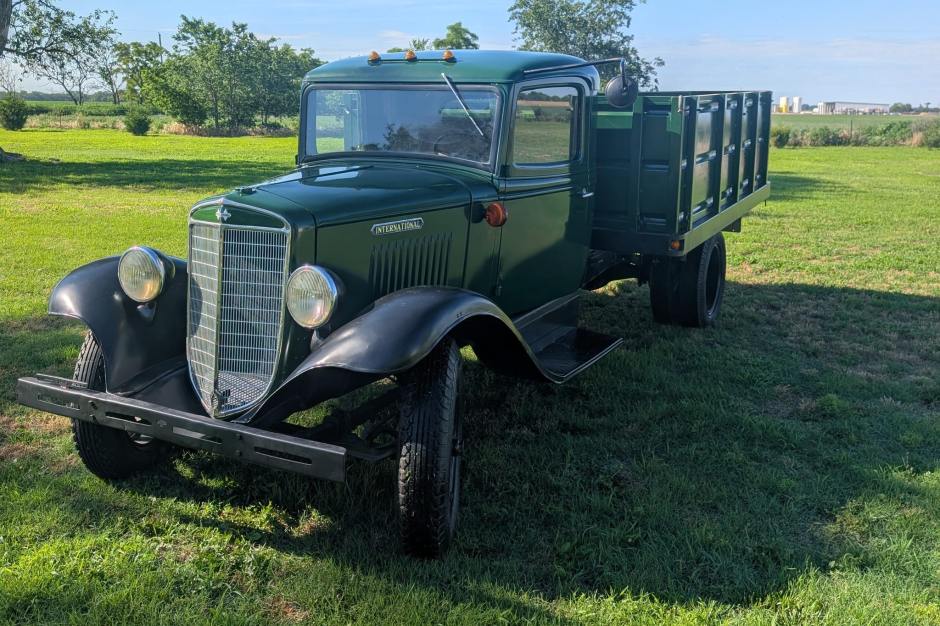 1937 International Harvester Pickup sold at auction for $7,000
