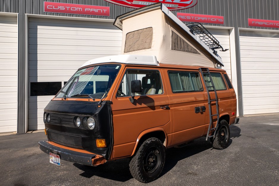 1983 Volkswagen Vanagon sold at auction for $16,300
