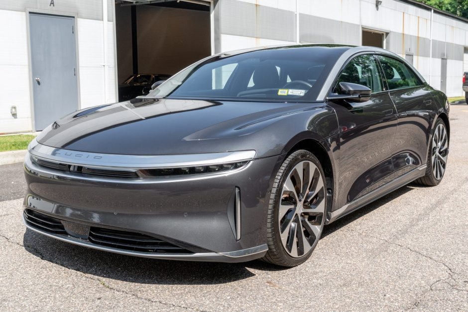 2023 Lucid Air sold at auction for $38,000