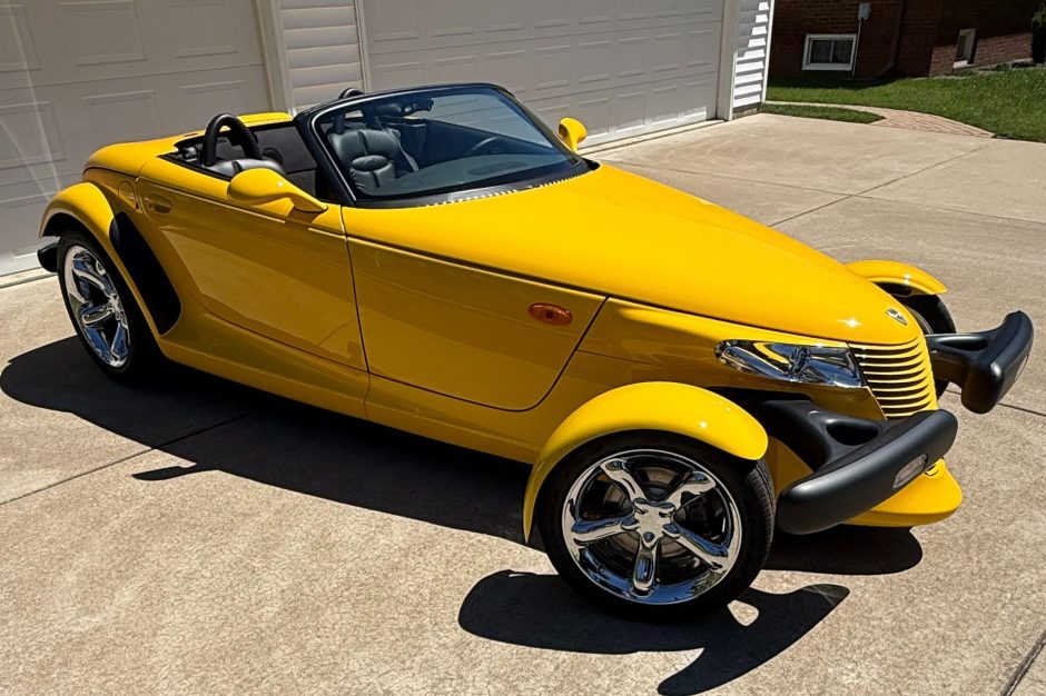 2002 Plymouth Prowler sold at auction for $35,000