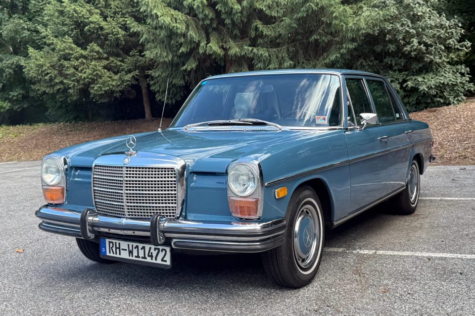 1972 Mercedes-Benz W114/W115 sold at auction for $11,400