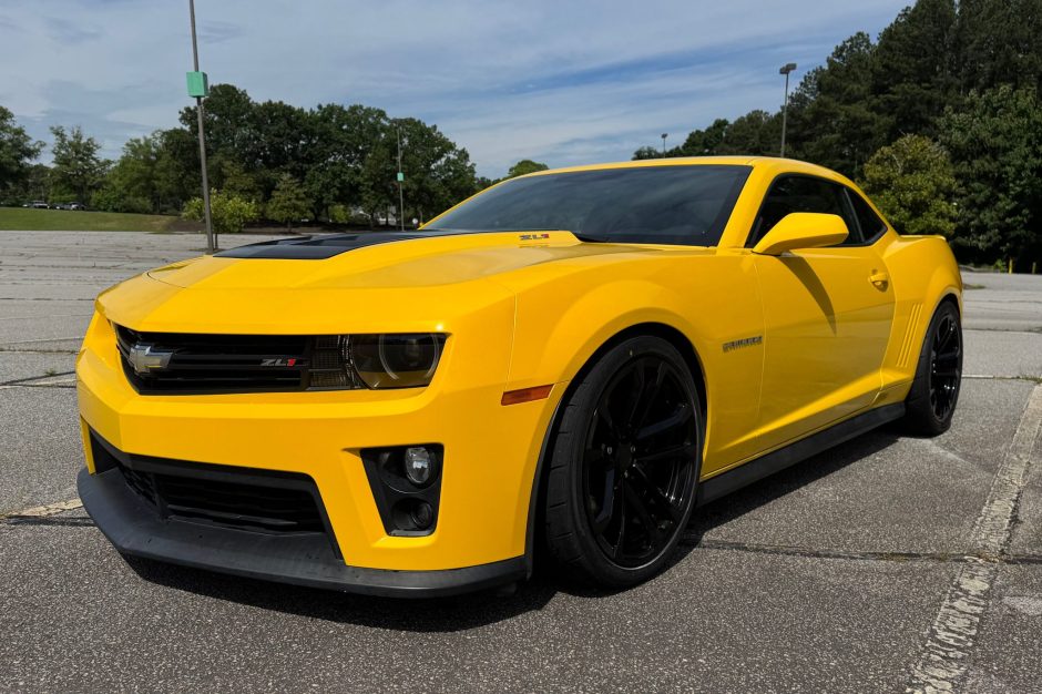 2012 Chevrolet Camaro sold at auction for $40,500