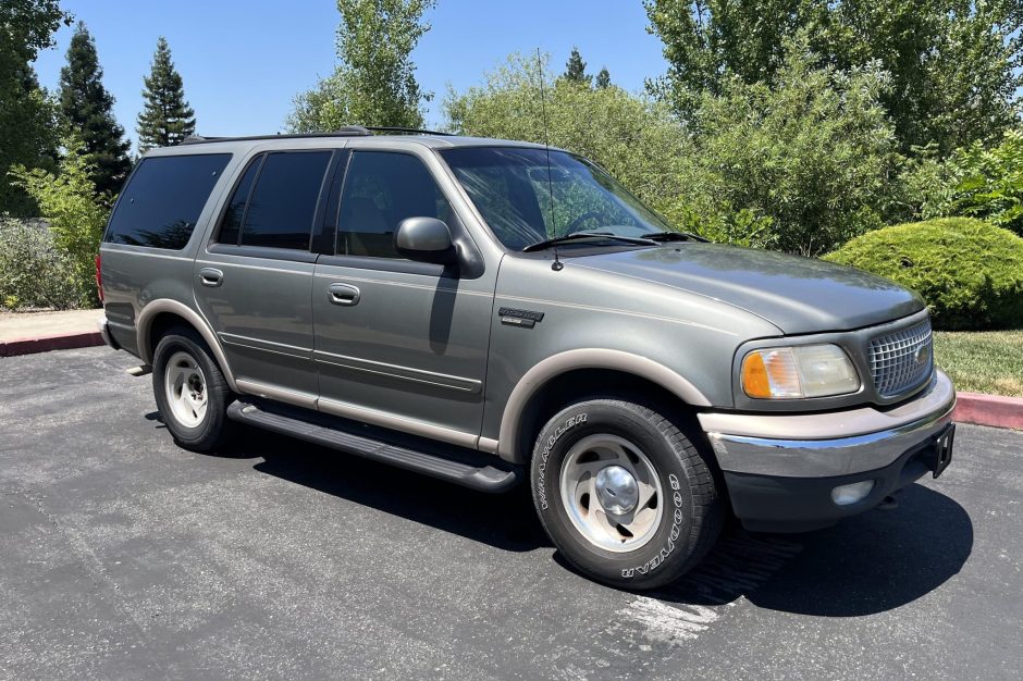 1999 Ford Expedition sold at auction for $5,000