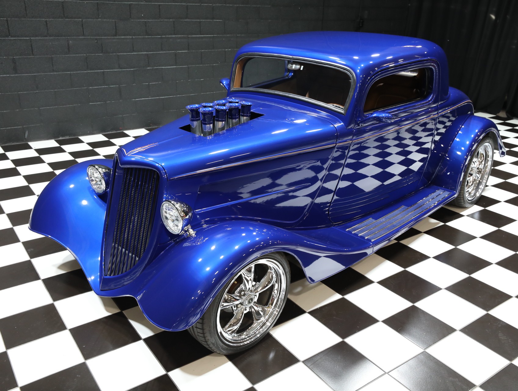 1933 Ford Model 40 sold at auction for $52,763
