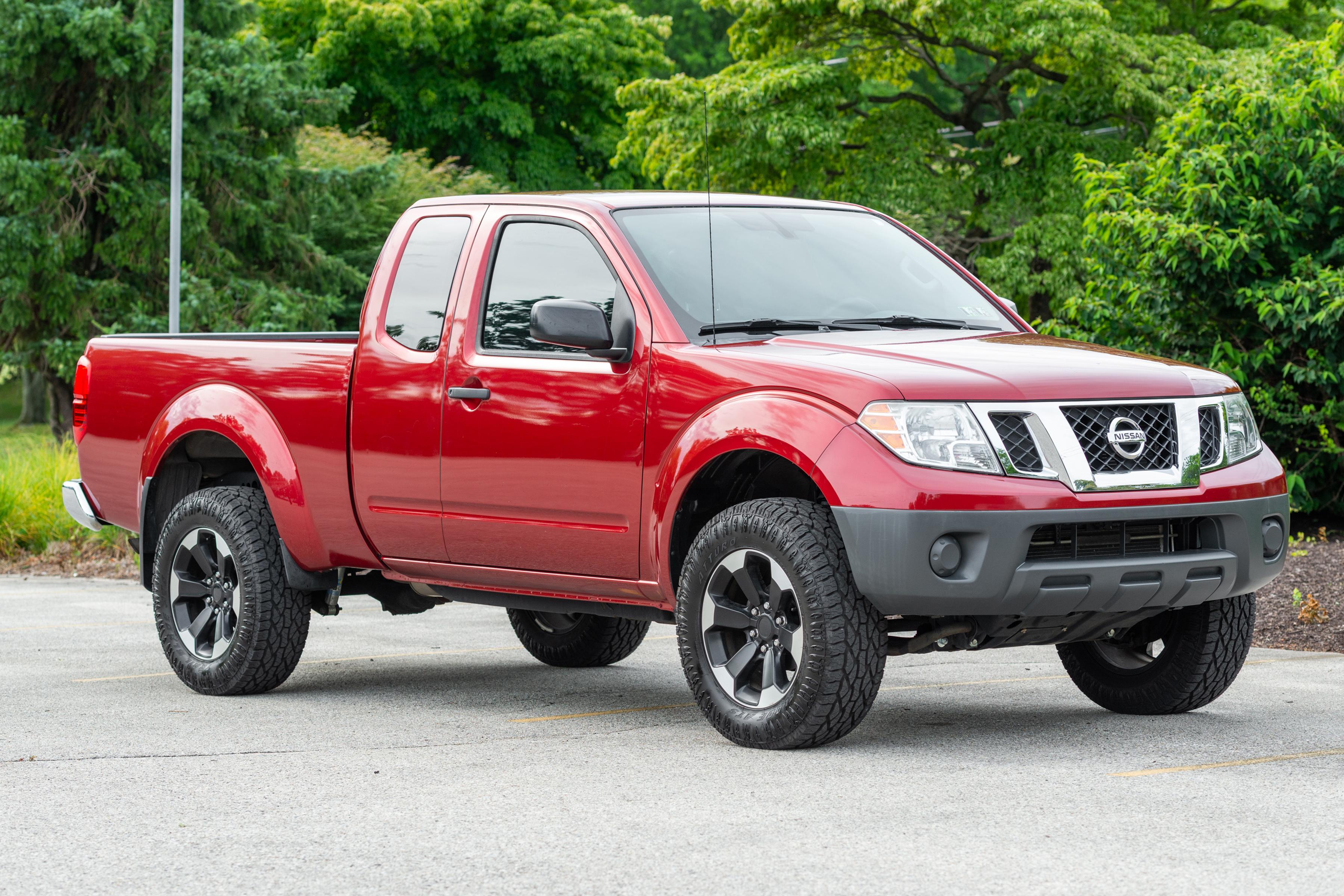 2015 Nissan Frontier sold at auction for $13,850