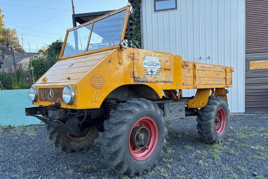 1959 Mercedes-Benz Unimog sold at auction for $16,000