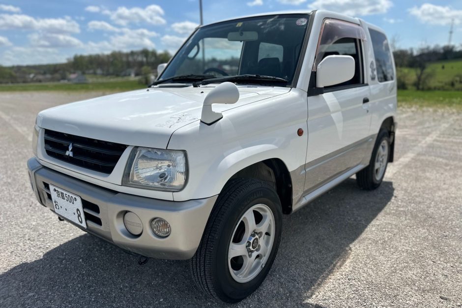 2000 Mitsubishi Pajero sold at auction for $7,500