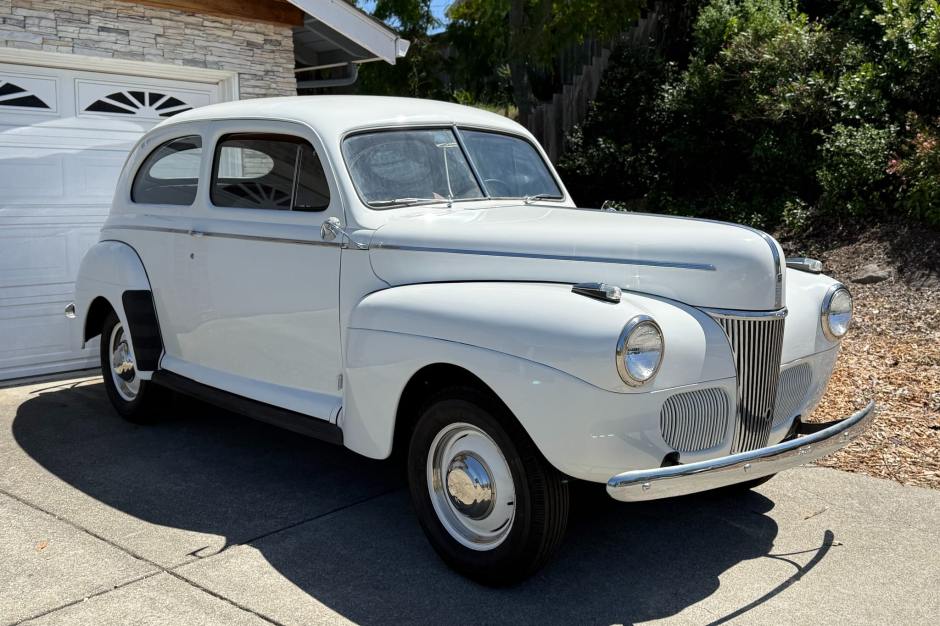 1941 Ford Model 40 sold at auction for $7,600