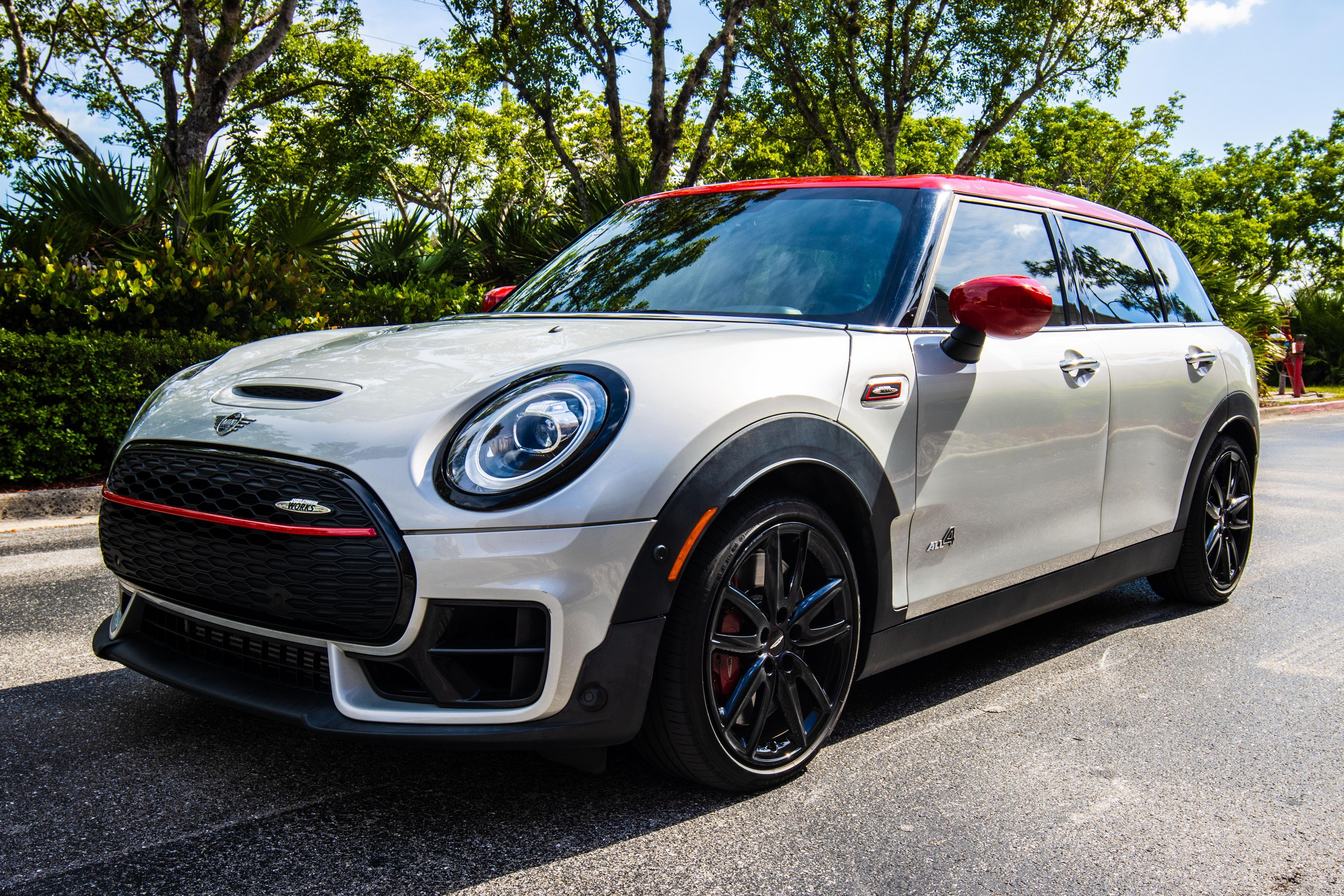 2020 Mini Cooper Clubman sold at auction for $22,000