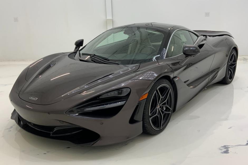 2018 McLaren 720S sold at auction for $206,000