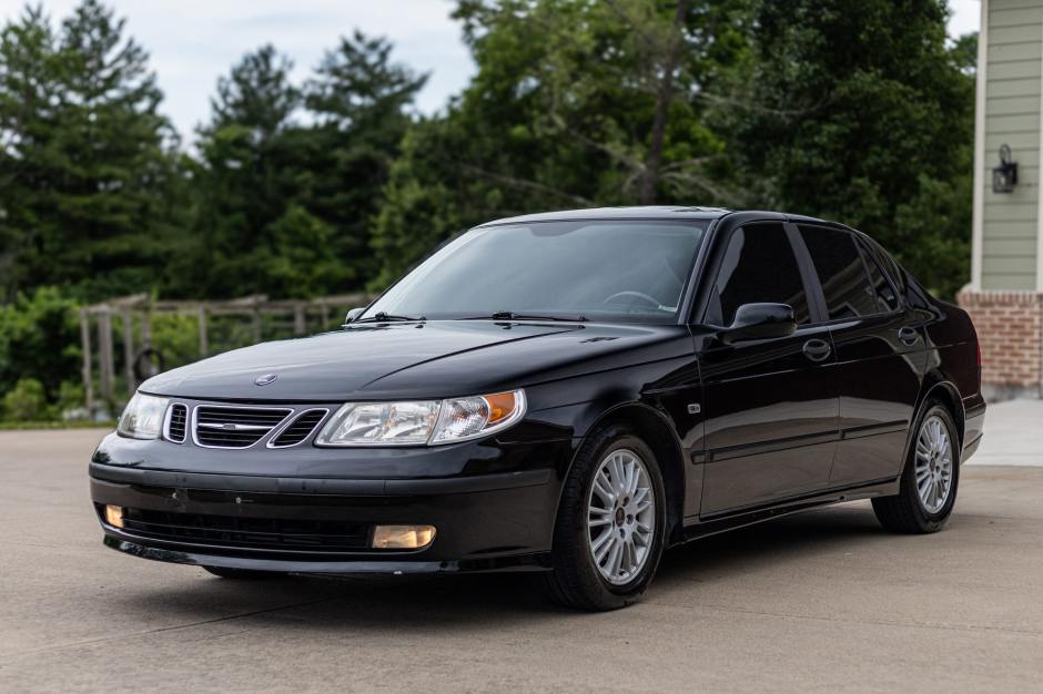2005 Saab 9-5 sold at auction for $6,500