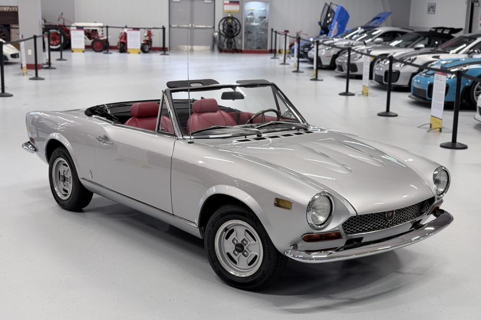 1973 Fiat Spider sold at auction for $18,000