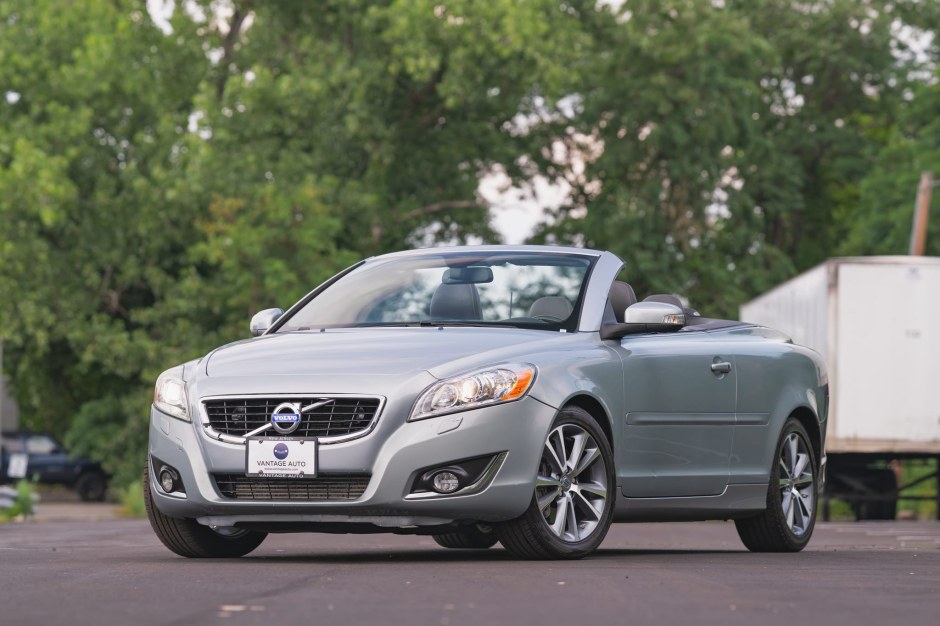 2013 Volvo C70 sold at auction for $6,500