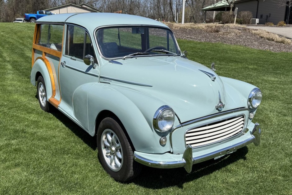 1961 Morris Minor sold at auction for $11,275