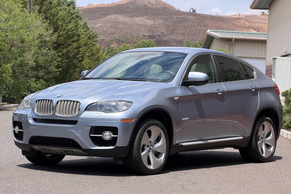 2010 BMW X6 sold at auction for $13,500