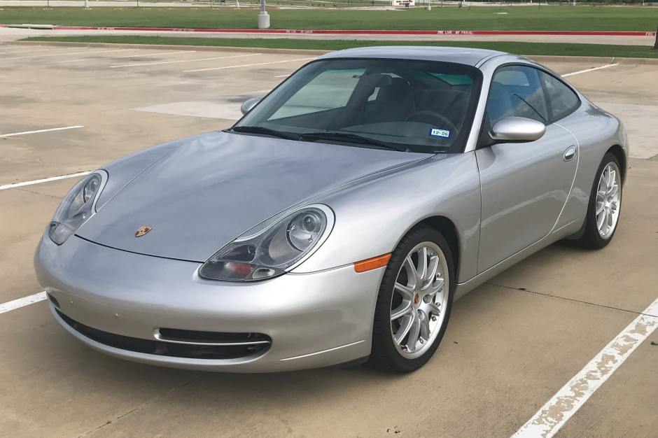 2001 Porsche 996 sold at auction for $36,500