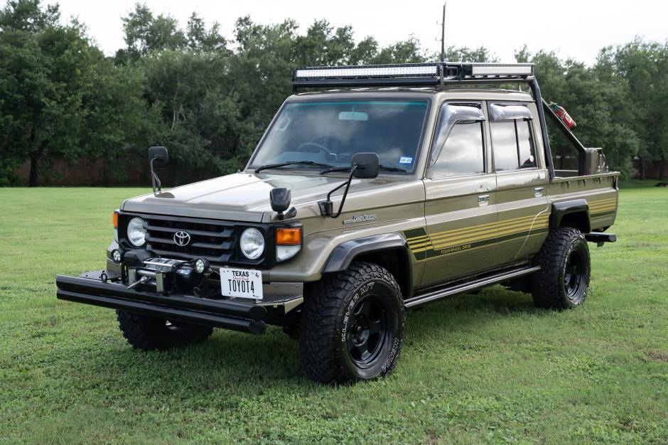 1999 Toyota Land Cruiser 70 Series sold at auction for $55,600