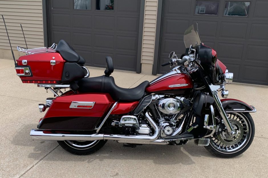 2012 Harley-Davidson Touring sold at auction for $9,500