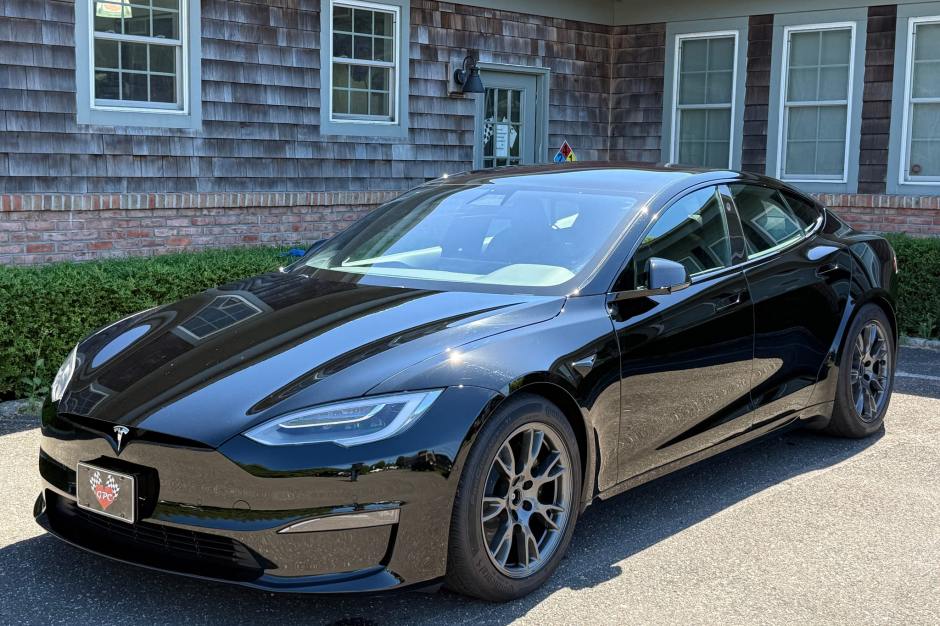 2022 Tesla Model S sold at auction for $43,000