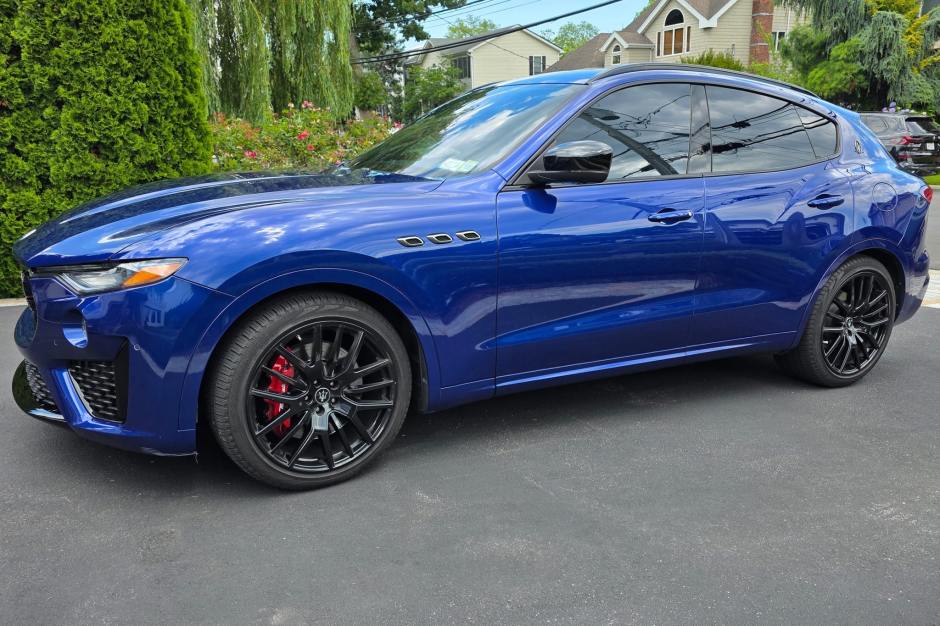 2021 Maserati Levante sold at auction for $43,500