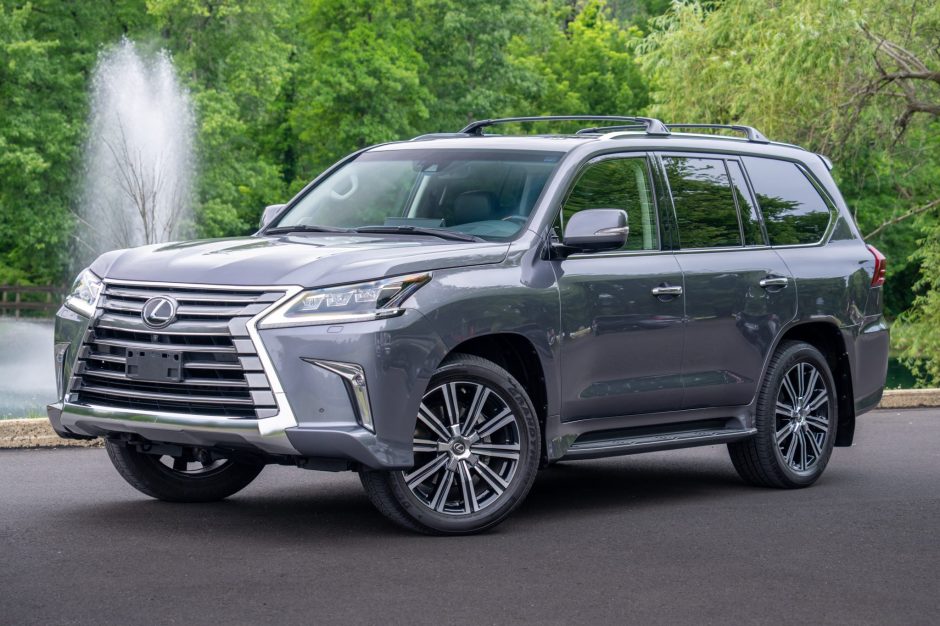 2018 Lexus LX sold at auction for $76,500