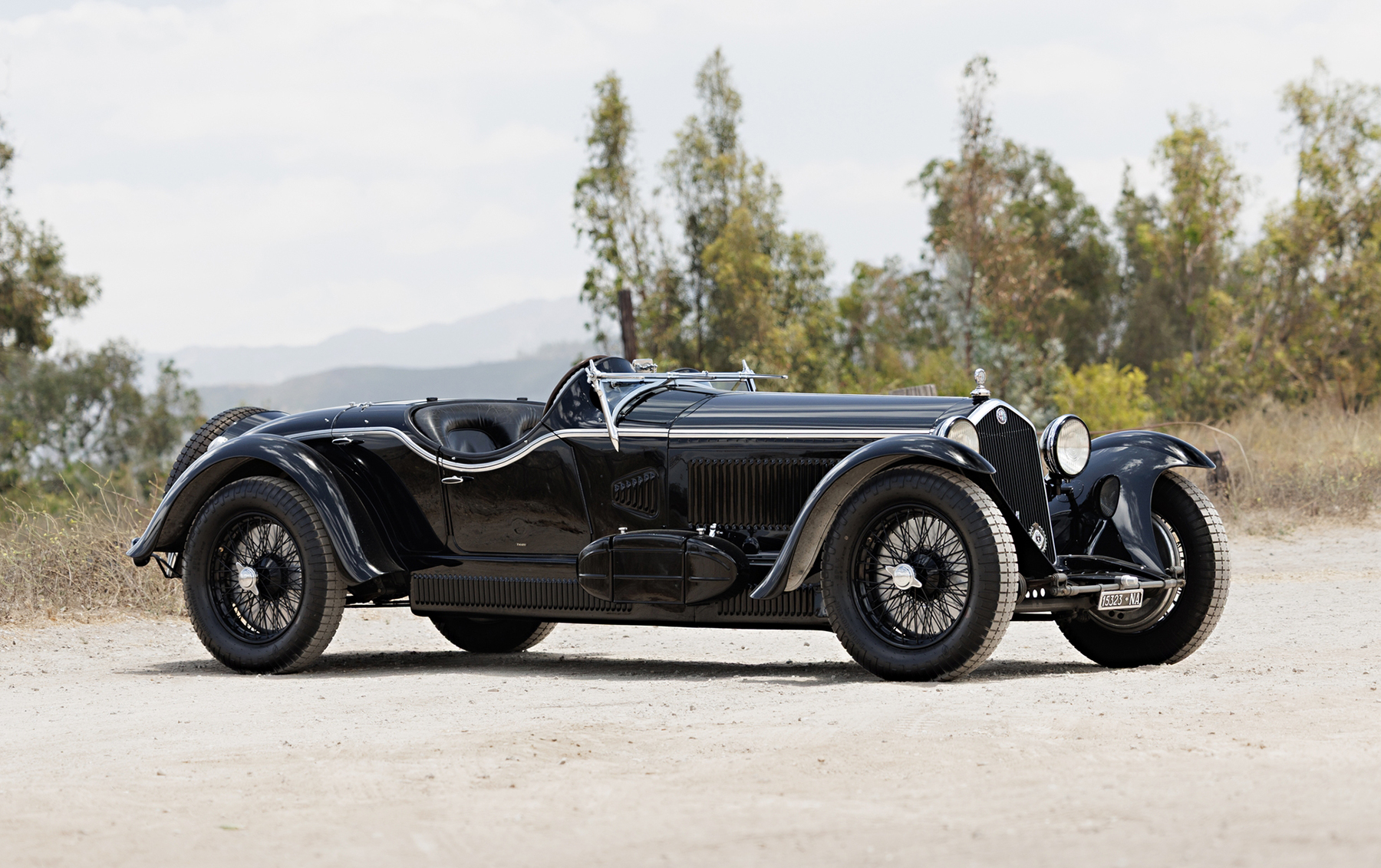 1932 Alfa Romeo 8C sold at auction for $3,305,000