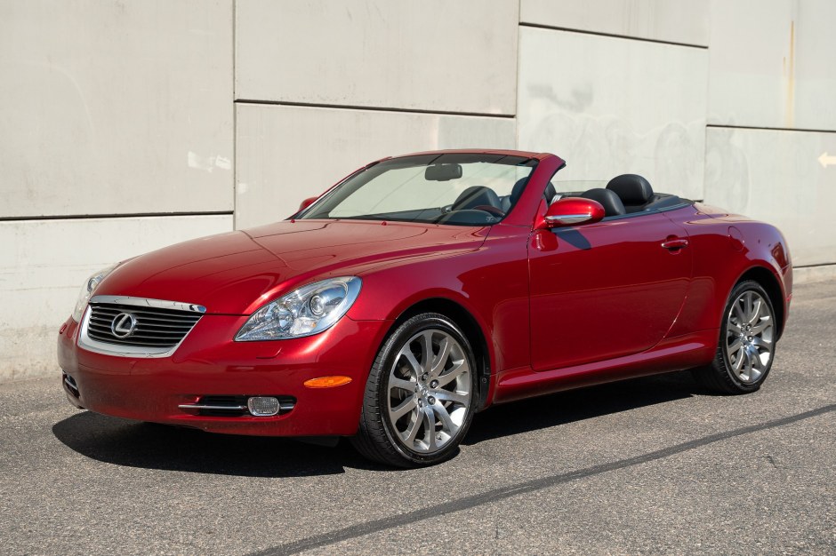 2008 Lexus SC sold at auction for $42,500