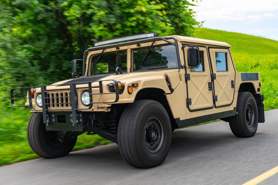 2010 Hummer HMMWV sold at auction for $35,000